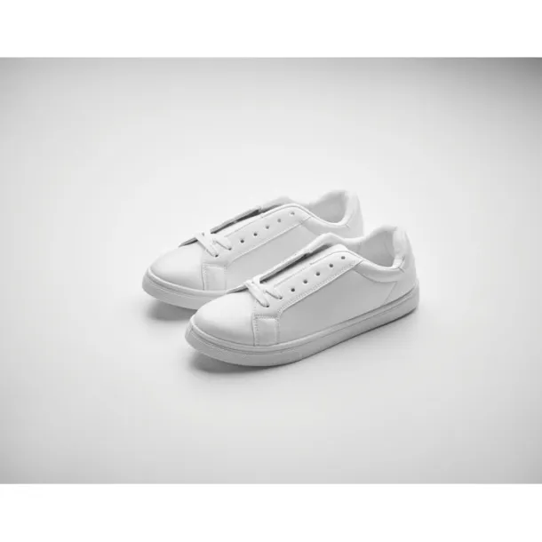BLANCOS Sneakers in PU 37 White