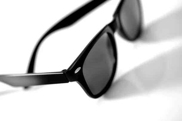 Kenzie PC and PVC sunglasses Crna