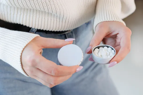  ANIKA Tin with mints Bijela