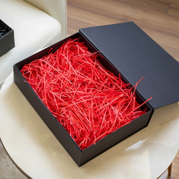 PRESENT Self-folding gift box Crna