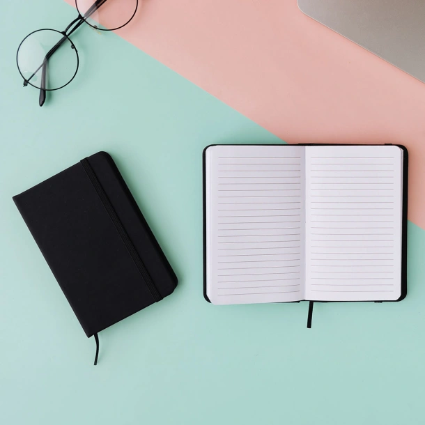 NOTE MINI Notes s elastičnom trakom, A6 Crvena
