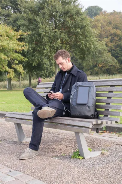  Swiss Peak eclipse solar backpack Black