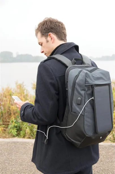  Swiss Peak eclipse solar backpack Black