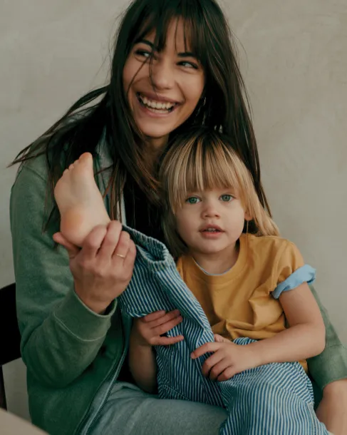  Iqoniq Koli dječja lagana majica od recikliranog pamuka - iqoniq ochre yellow