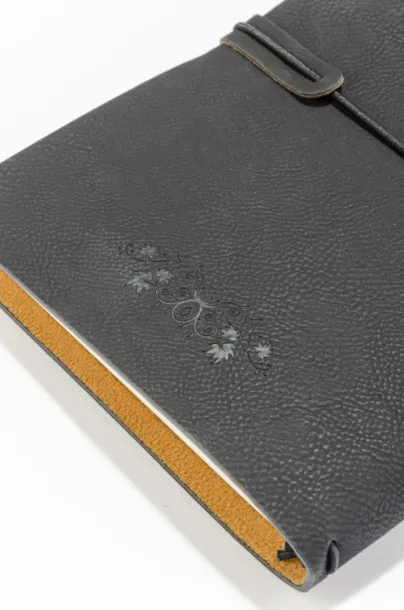 RETRO Notebook  A5 Crna