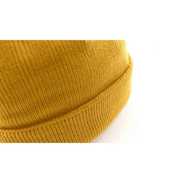  Winter hat yellow