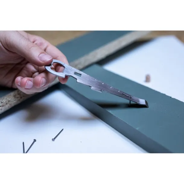  Višenamjenski alat, otvarač za boce Srebrna