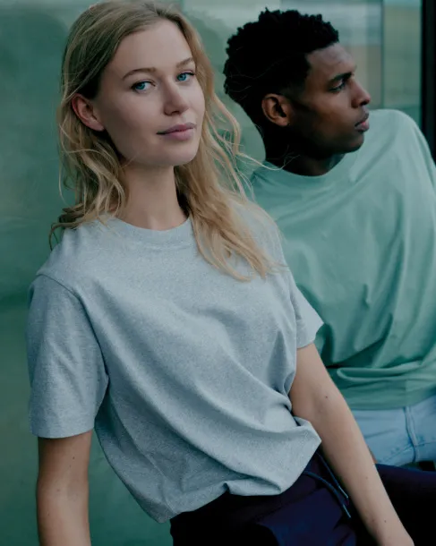  Iqoniq Sierra lightweight recycled cotton t-shirt  - iqoniq light heather grey