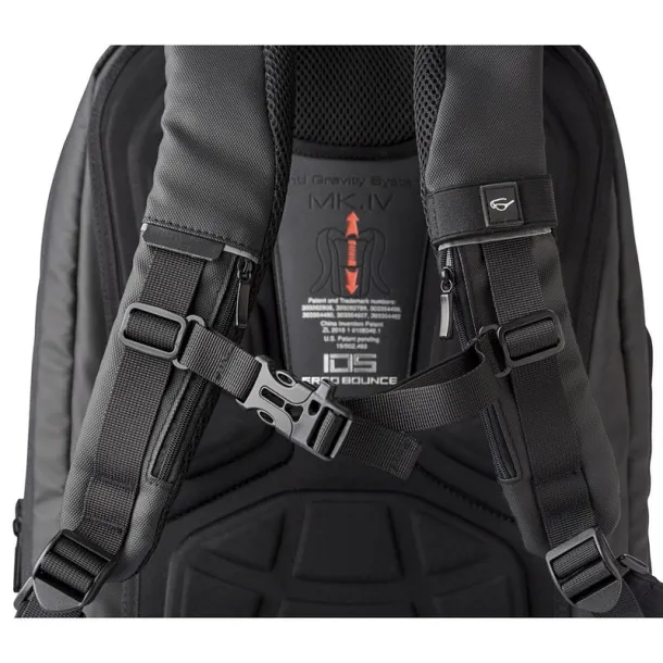  Laptop backpack 15" with weight reduction system Crna