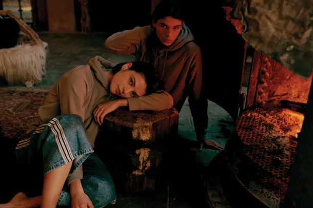  Iqoniq Rila lightweight recycled cotton hoodie - iqoniq light heather grey