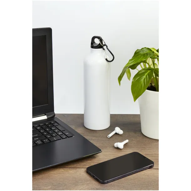 Oregon 770 ml RCS certified recycled aluminium water bottle with carabiner Crna