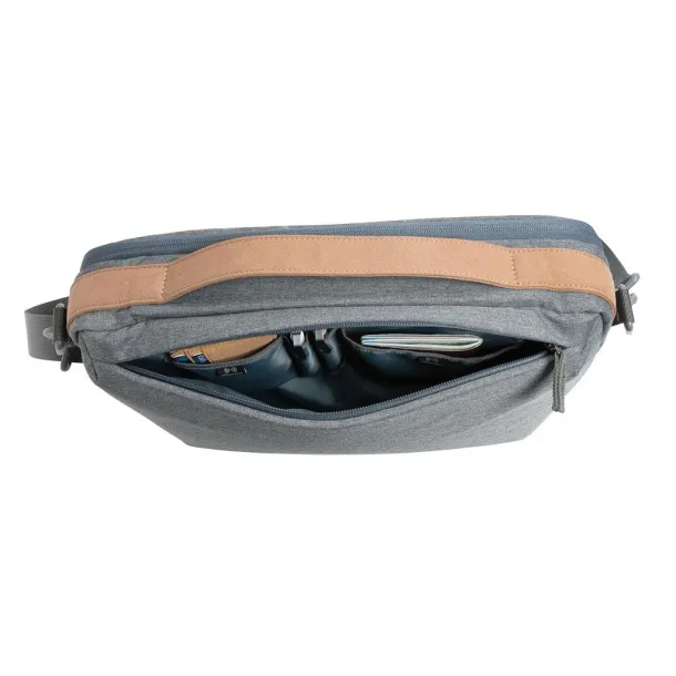  Impact AWARE™ 300D dvobojna deluxe torba za prijenosno računalo od 15,6" - XD Xclusive Siva