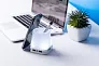 Lumeo pen holder with USB hub