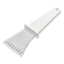  Ice scraper with handle