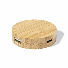USB hub od bambusa
