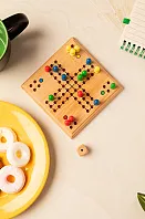 igra ludo (čovječe ne ljuti se)