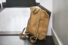 ruksak od laminiranog papira