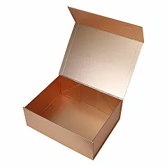 Self-folding gift box with magnet