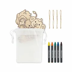 set drvenih privjesaka