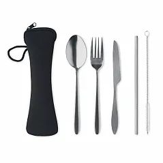 metalni set pribora za jelo